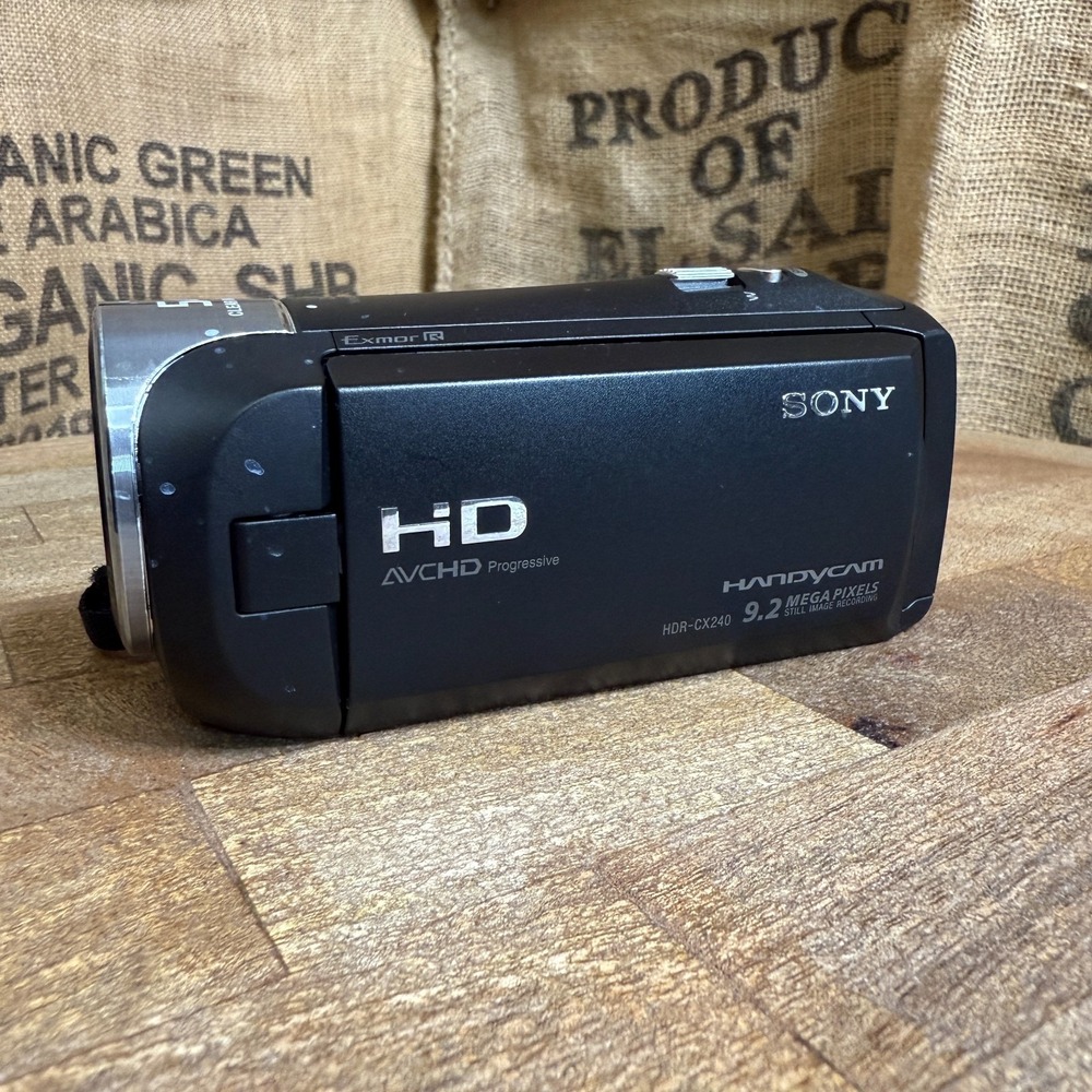 Sony HDR-CX240 1080p Full HD Camcorder w/ 64GB Memory Card Built-in Microphone - Picture 3 of 10
